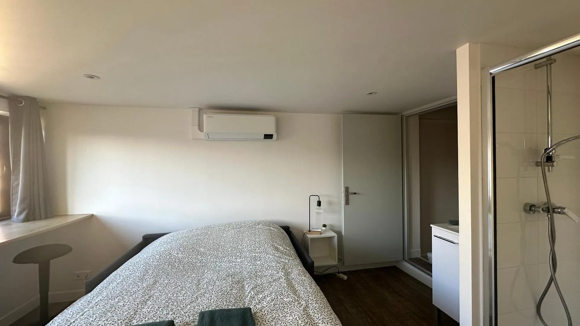 אקס-אן-פרובאנס L'Olivier - Joli Duplex Au Coeur Du Centre Ville A 2 Pas De La Rotonde Mirabeau Et Des Allees Provencales 0*,